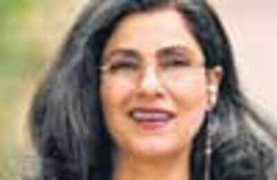 It's Dimple, with short hair! | Hindi Movie News - Times of India It's Dimple, with short hair! | Hindi Movie News - Times of India