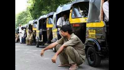 NMMT earns Rs 5L more on day of auto strike