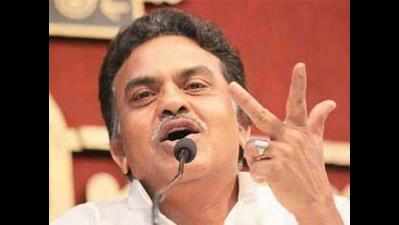 Ex-ministers likely to desert Sanjay Nirupam as Congress gears up to release manifesto today