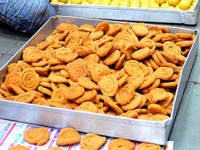 Biting the freshly baked biscuits | Nagpur News - Times of India