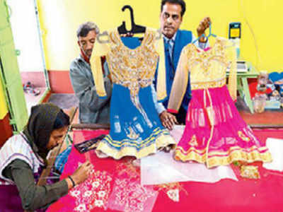 Note-ban effect- Zari industry suffered Rs 100 crore loss | Kolkata ...