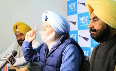 AAP alleges breaching of strong room; district administration refutes charges