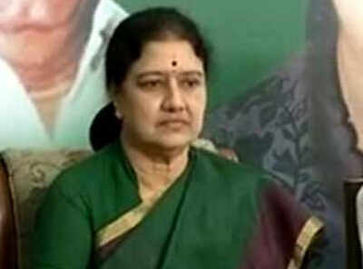 Verdict in disproportionate assets case may derail Sasikala's plans