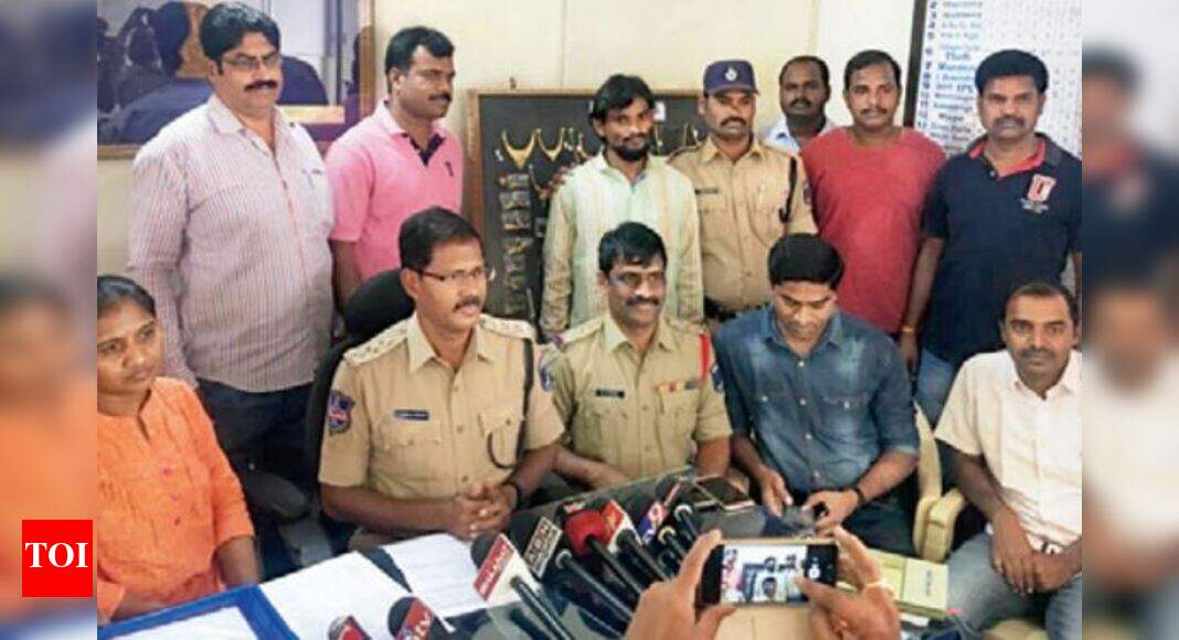 Notorious burglar held, gold & silver worth Rs 14.7 lakh seized ...