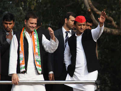 <arttitle>SP-Congress storm sweeping BJP, BSP away: Rahul in rally with Akhilesh <b/></arttitle>