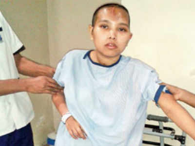 Assaulted nurse cheats death, to leave hospital today | Kolkata News ...