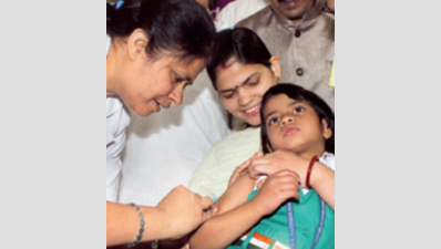 Mantri allays vaccine fears, says it's safe