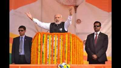 PM Modi woos traders, says demonatisation was aimed at ‘babus’ and the rich
