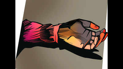 Panvel cabbie arrested in dowry case kills self