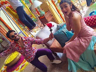 Watch: Ranveer Singh posts hilarious video, says he's 'looking faarward' to working with Alia Bhatt