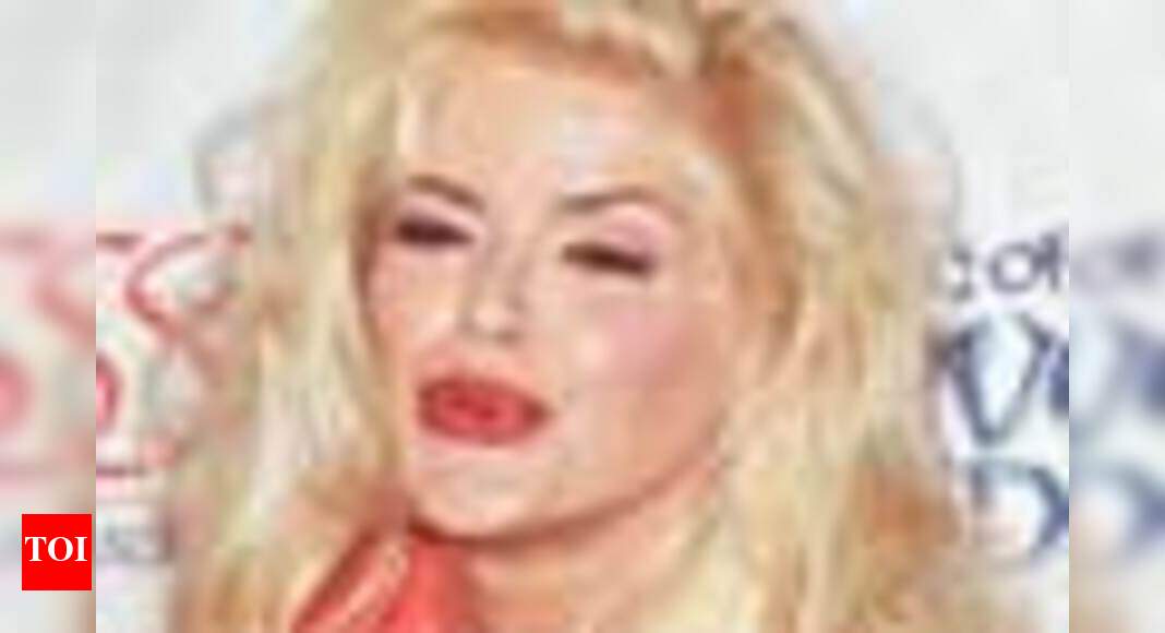 Anna Nichole Smith's estate loses court fight English Movie News(01)