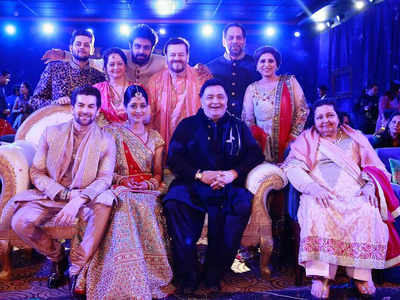 Neil Nitin Mukesh's sangeet ceremony: Rishi Kapoor croons 'Main Shayar To Nahi', Pamela Chopra sings 'Tujhe Dekha To Ye Jana Sanam'