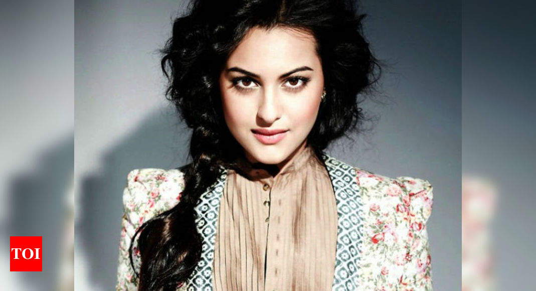 Sonakshi Sinha to be paired opposite Vijay? | Tamil Movie News - Times ...