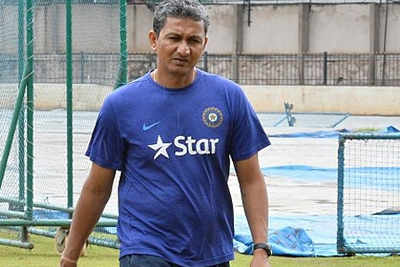 Indian batsmen go back to narrower stance: Sanjay Bangar