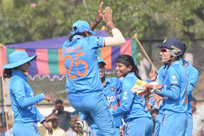 Poonam's career-best fifer floors Zimbabwe women