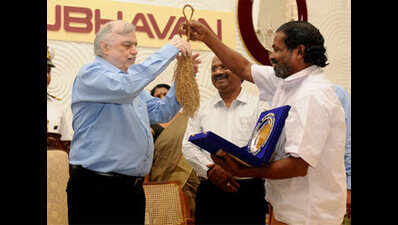 Kerala: Farmers' day out at Raj Bhavan