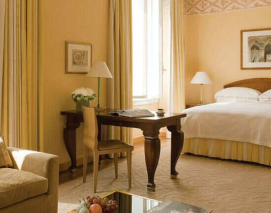 Four Seasons Hotel