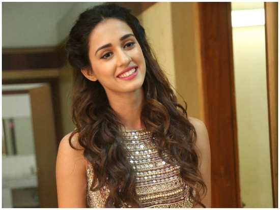This Valentine's Day Disha Patani is being worshipped as a goddess by a Delhi college