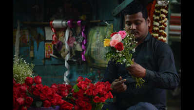 Cupid lifts up business mood in Kolkata on Velentine's Day