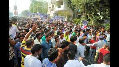 Slapgate fuels Vadodara Municipal Corporation union protests | Vadodara ...