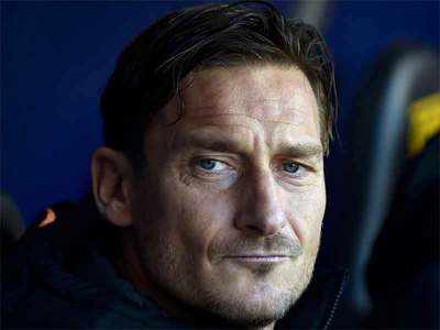 Critic slams 'cretin' Totti and Roma stadium plans