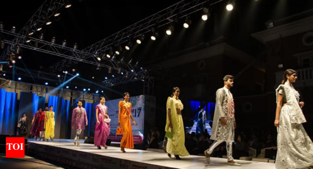 Fashion show hardsells Bengal textiles Kolkata News Times of India