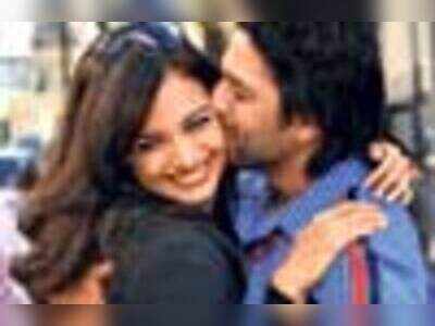 hum tum aur ghost hum tum aur ghost
