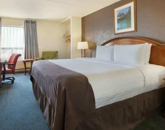 Travelodge Hotel Calgary Macleod Trail - Get Travelodge Hotel Calgary ...