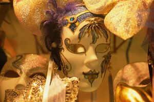 Decorate your own Venetian masks