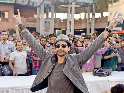 Farhan Akhtar to shoot in his father's hometown