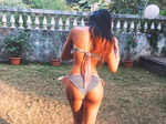 Sakshi Chopra bikini sensation