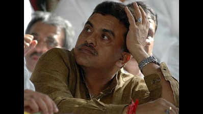 Sanjay Nirupam submits resignation as Mumbai Cong chief, blames infighting