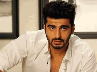 Arjun Kapoor starts shooting for 'Mubarakan' in London