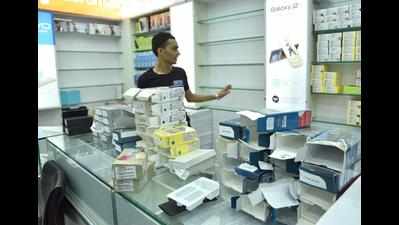 Mobiles worth Rs 24.36 lakh stolen from shop