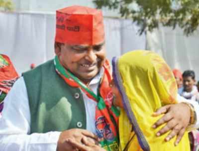 Samajwadi Party nominee even Akhilesh Yadav shuns