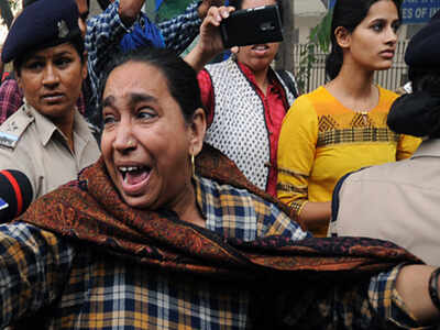 Missing JNU Student: Najeeb Ahmed’s mom upset, wants judicial probe ...