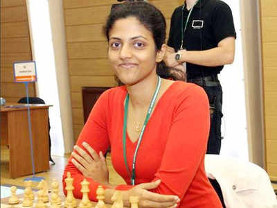 Harika back with a bang, takes semis to tiebreaker