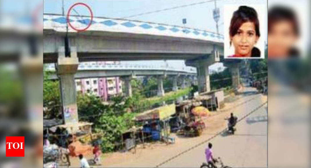 Two killed in bike accident on flyover Kolkata News Times of India
