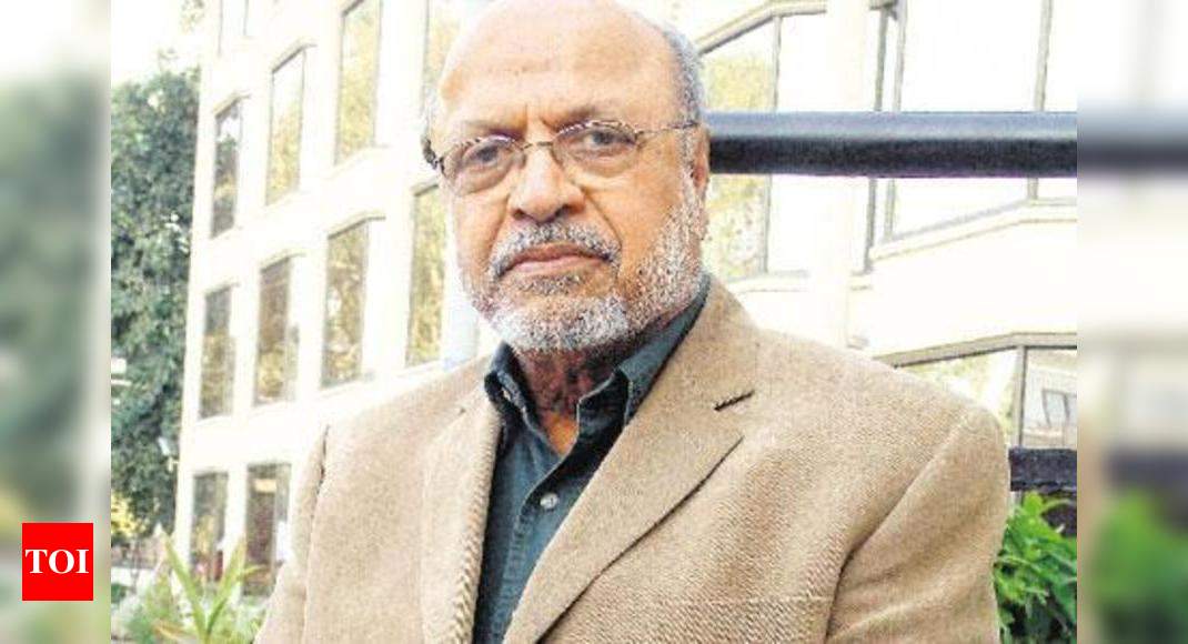 I&B Ministry Wakes Up To Shyam Benegal's Report | Hindi Movie News ...