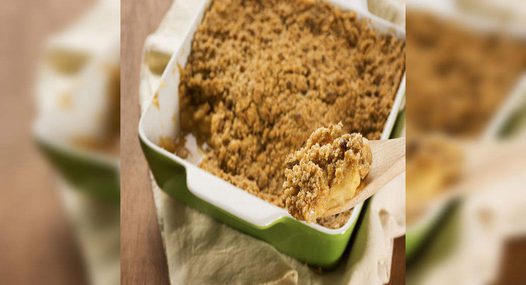 Apple Crisp Recipe: How to Make Apple Crisp Recipe | Homemade Apple ...