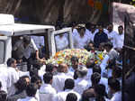 Celebs attend funeral of Suniel Shetty's father Virappa Shetty