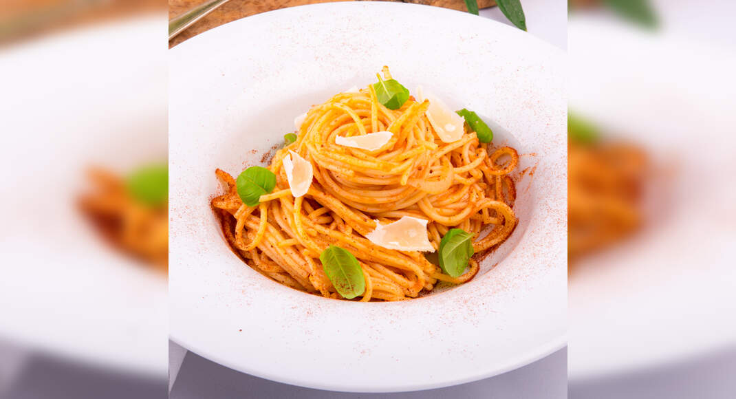 Garlic Parmesan Pasta Recipe: How to Make Garlic Parmesan Pasta Recipe | Homemade Garlic Parmesan Pa