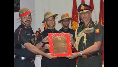12 Garhwal Rifles felicitated for Vivekananda Road flyover action
