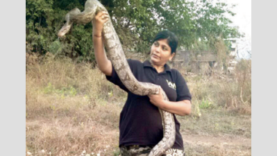 These women rescue snakes lost in the Mumbai's urban jungle