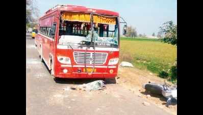 Private bus hits couple, irate villagers go on rampage