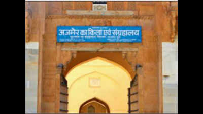 Rajasthan education minister drops Akbar's name from Ajmer fort