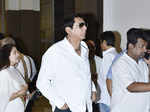 Rikku Rakesh Nath arrives at Suniel Shetty's father Virappa Shetty’s prayer meet