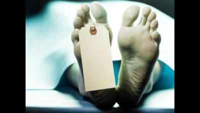 Woman jumps into nullah to avoid train, dies