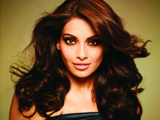 Bipasha on backing out of a London fashion show: 15 years you don't last in any business being unprofessional