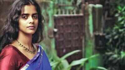 Kani Kusruthi debuting in Kannada Malayalam Movie News - Times of India